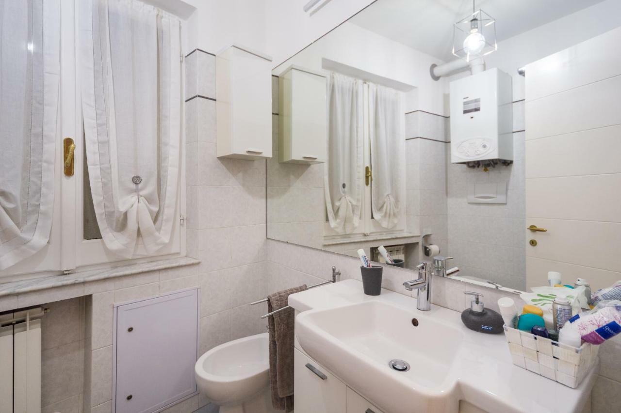 Old Port 4 Beds Apartment