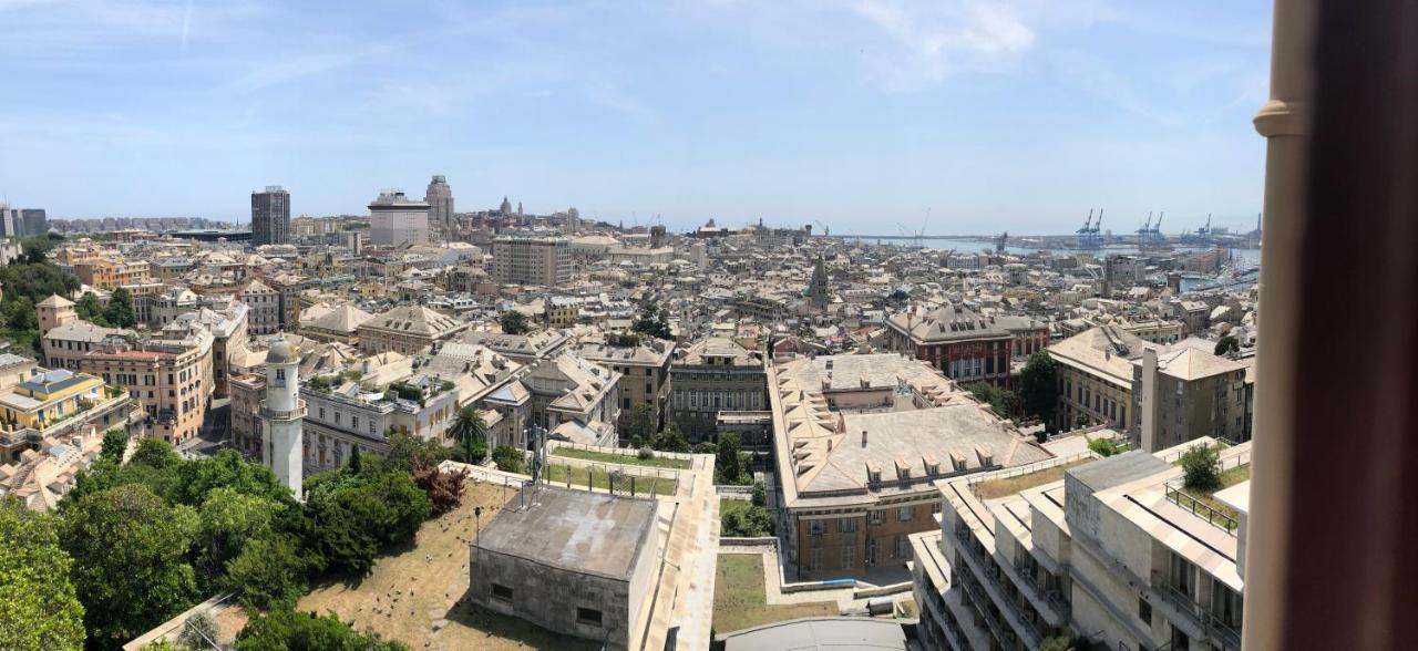 Old Port 4 Beds Apartment Genua